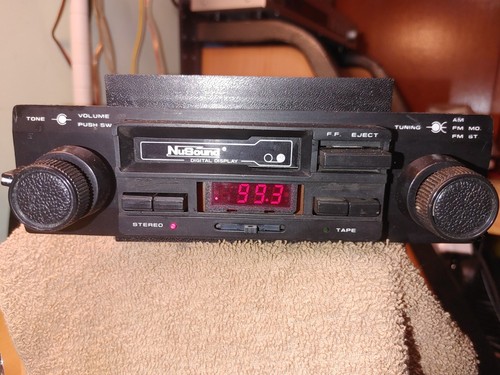 Autoradio vecchia scuola anni